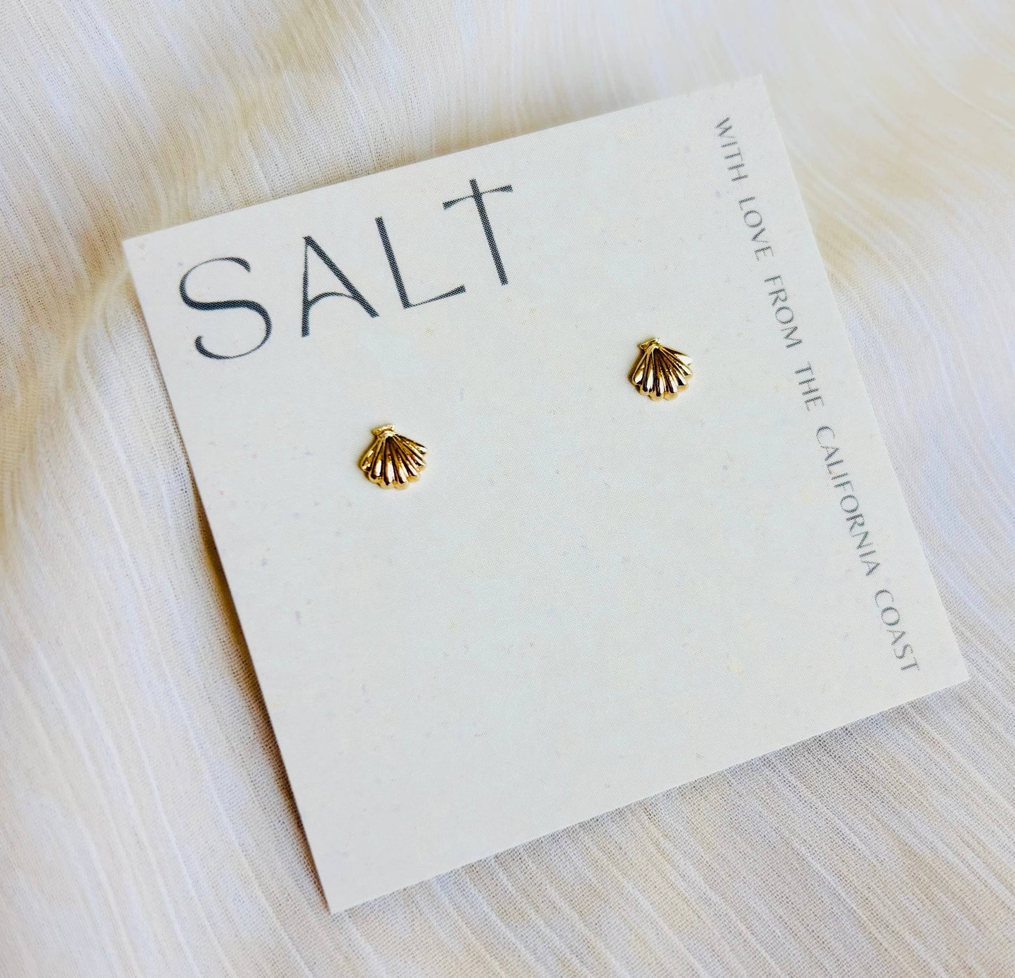 SEASHELL STUDS | 18K gold | dainty shell stud earrings